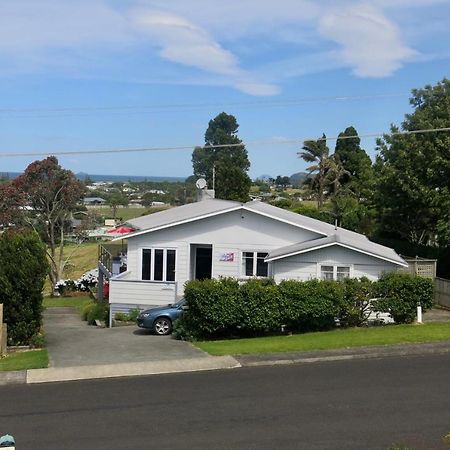 The Crescent Bnb Waihi Bagian luar foto