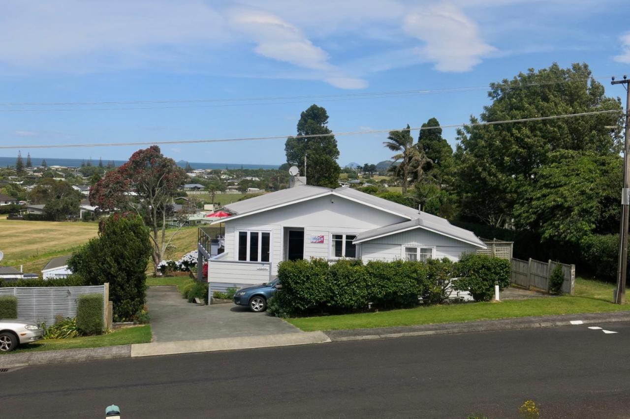 The Crescent Bnb Waihi Bagian luar foto